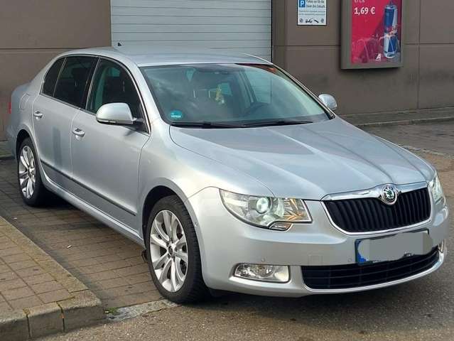 Imagine Skoda Superb