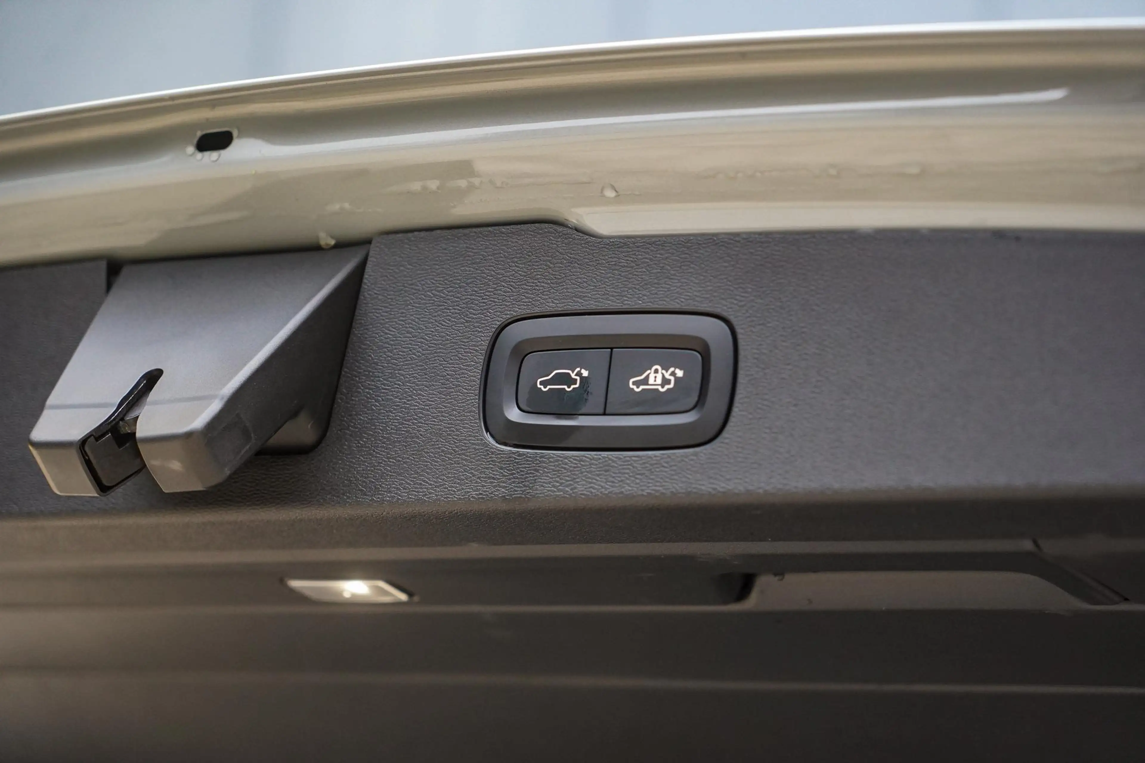 Volvo V60 T8 Plug-in hybrid AWD Plus Dark | Trekhaak | Panor — photo 11