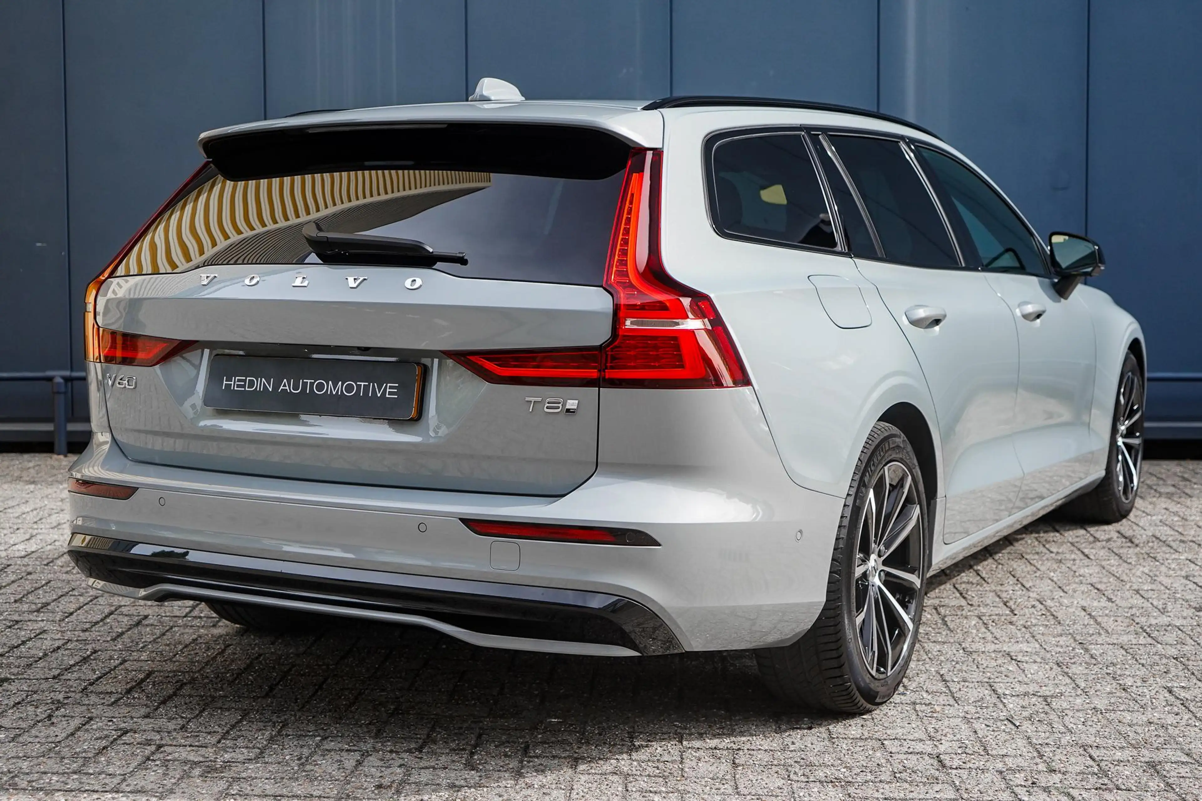Volvo V60 T8 Plug-in hybrid AWD Plus Dark | Trekhaak | Panor — photo 6