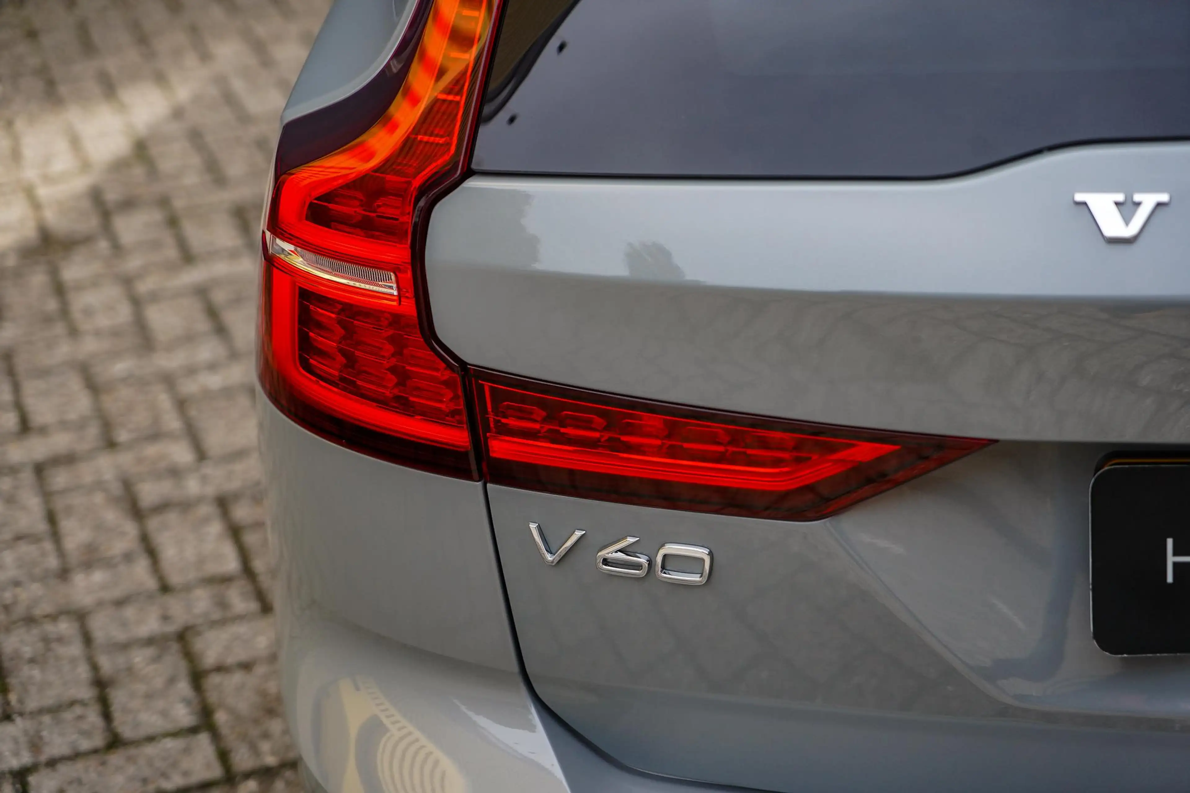 Volvo V60 T8 Plug-in hybrid AWD Plus Dark | Trekhaak | Panor — photo 8