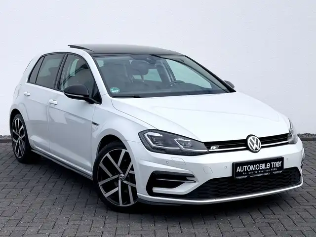 Volkswagen Golf view 3
