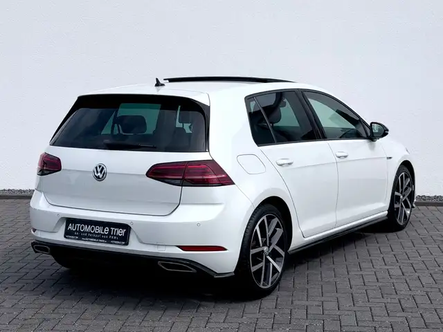 Volkswagen Golf view 5