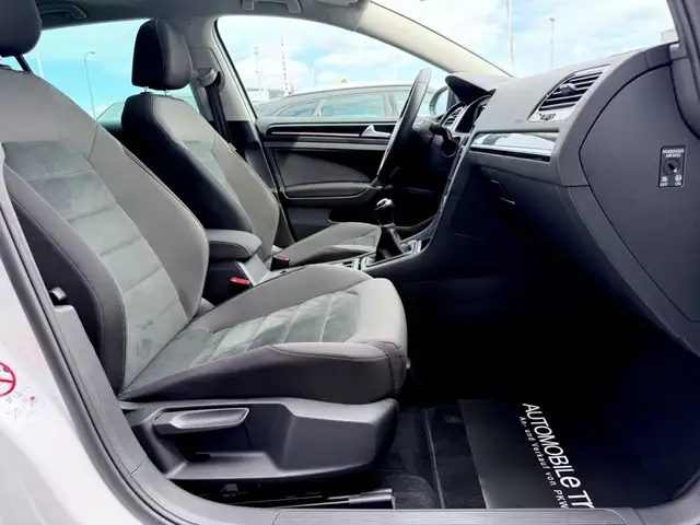 Volkswagen Golf view 13
