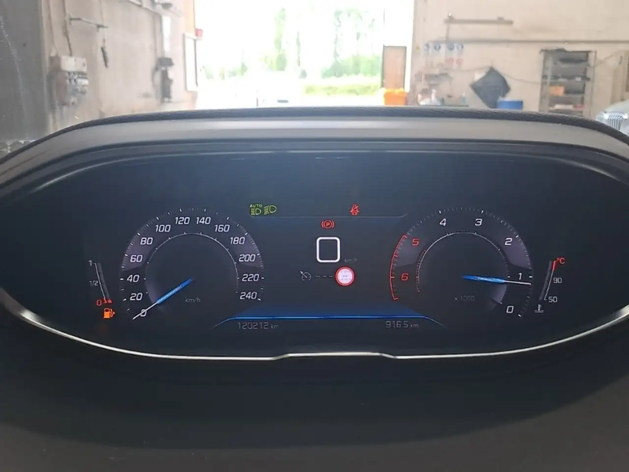 Peugeot 3008 BLUEHDI 130 SES ALLURE SUV, миниатюра 8