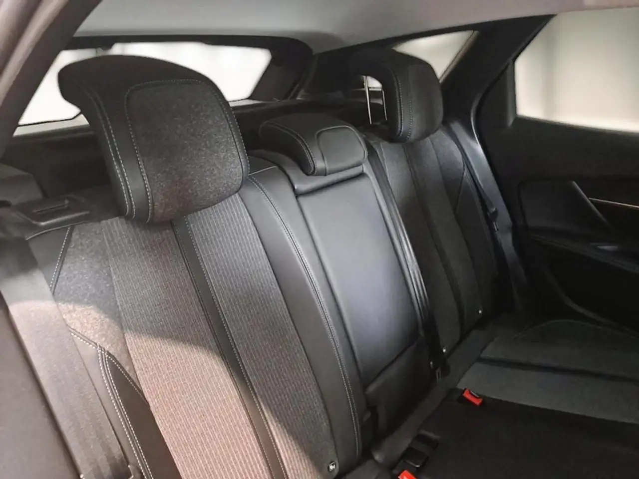 Peugeot 3008 BLUEHDI 130 SES ALLURE SUV, миниатюра 11