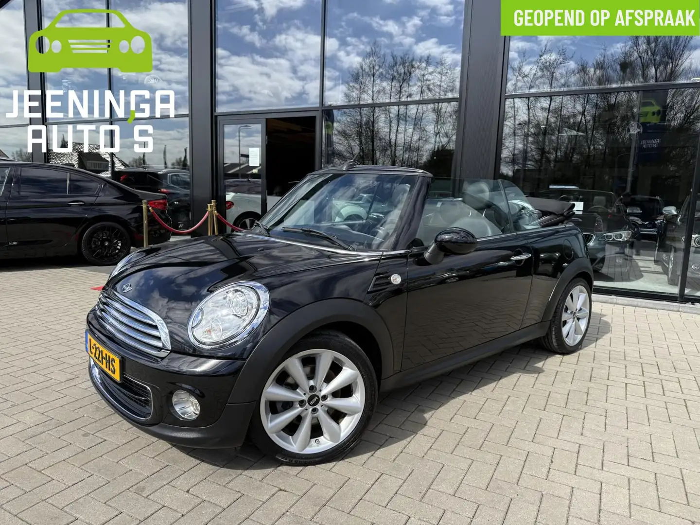 MINI One Cabrio 1.6 One|PDC|Navi|Airco Schwarz - 1