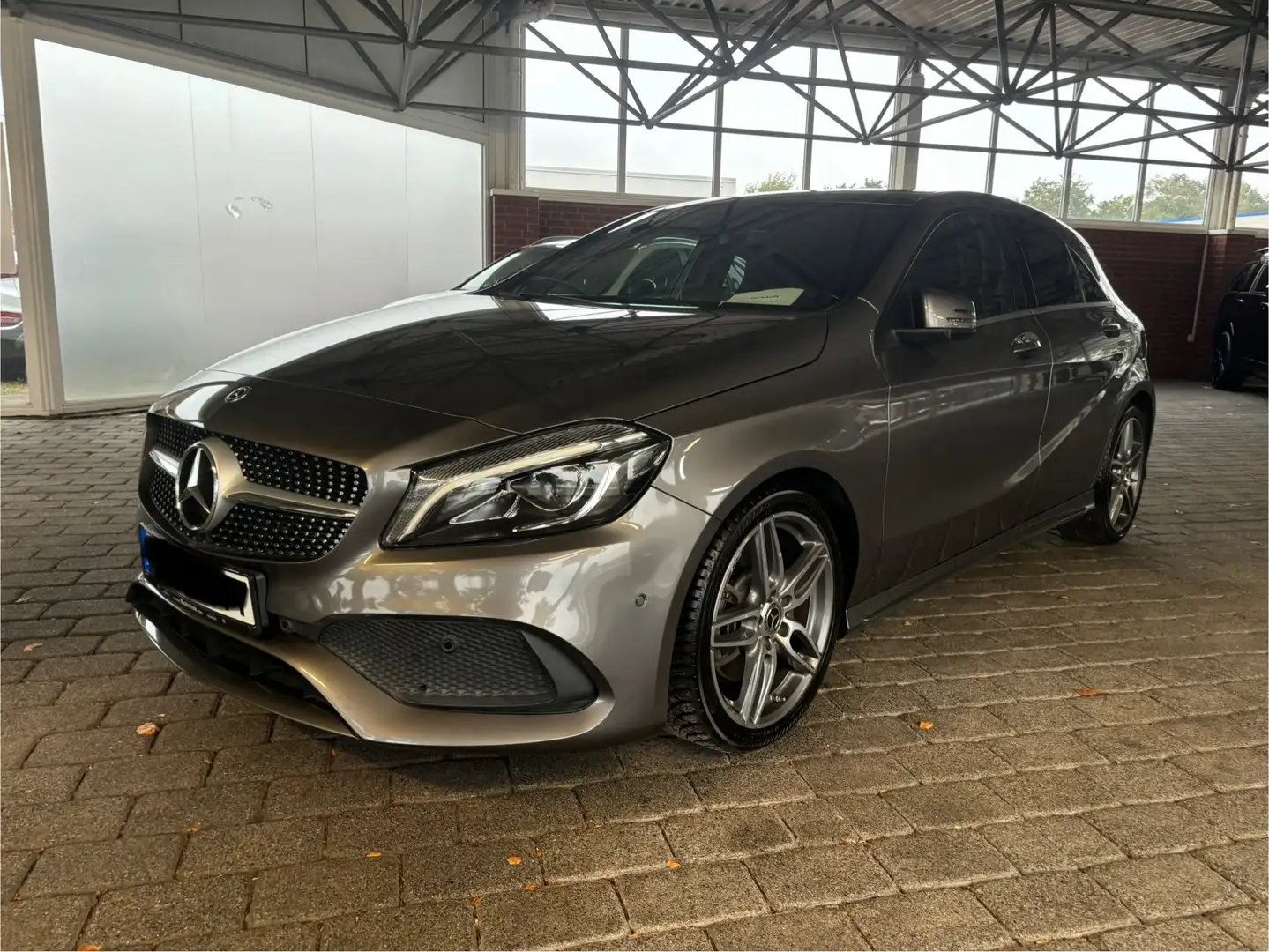 Mercedes-Benz A 220 4Matic 7G-DCT AMG Line Szürke - 1