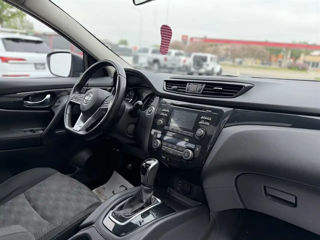 Nissan Rogue fotografie Nissan Rogue