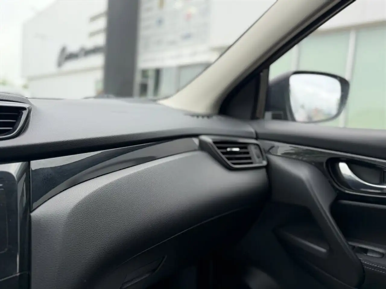 Nissan Rogue fotografie Nissan Rogue