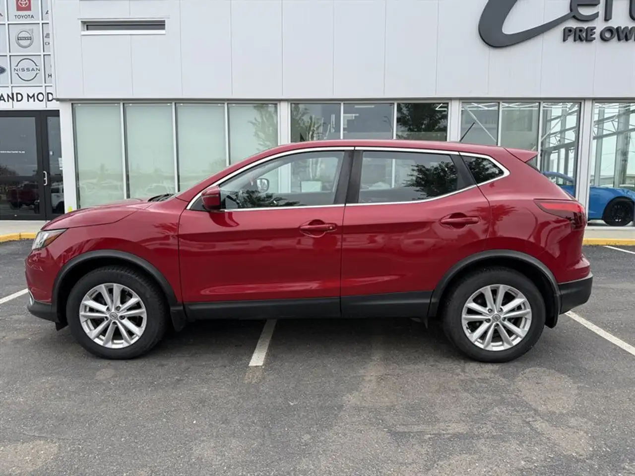 Nissan Rogue fotografie Nissan Rogue