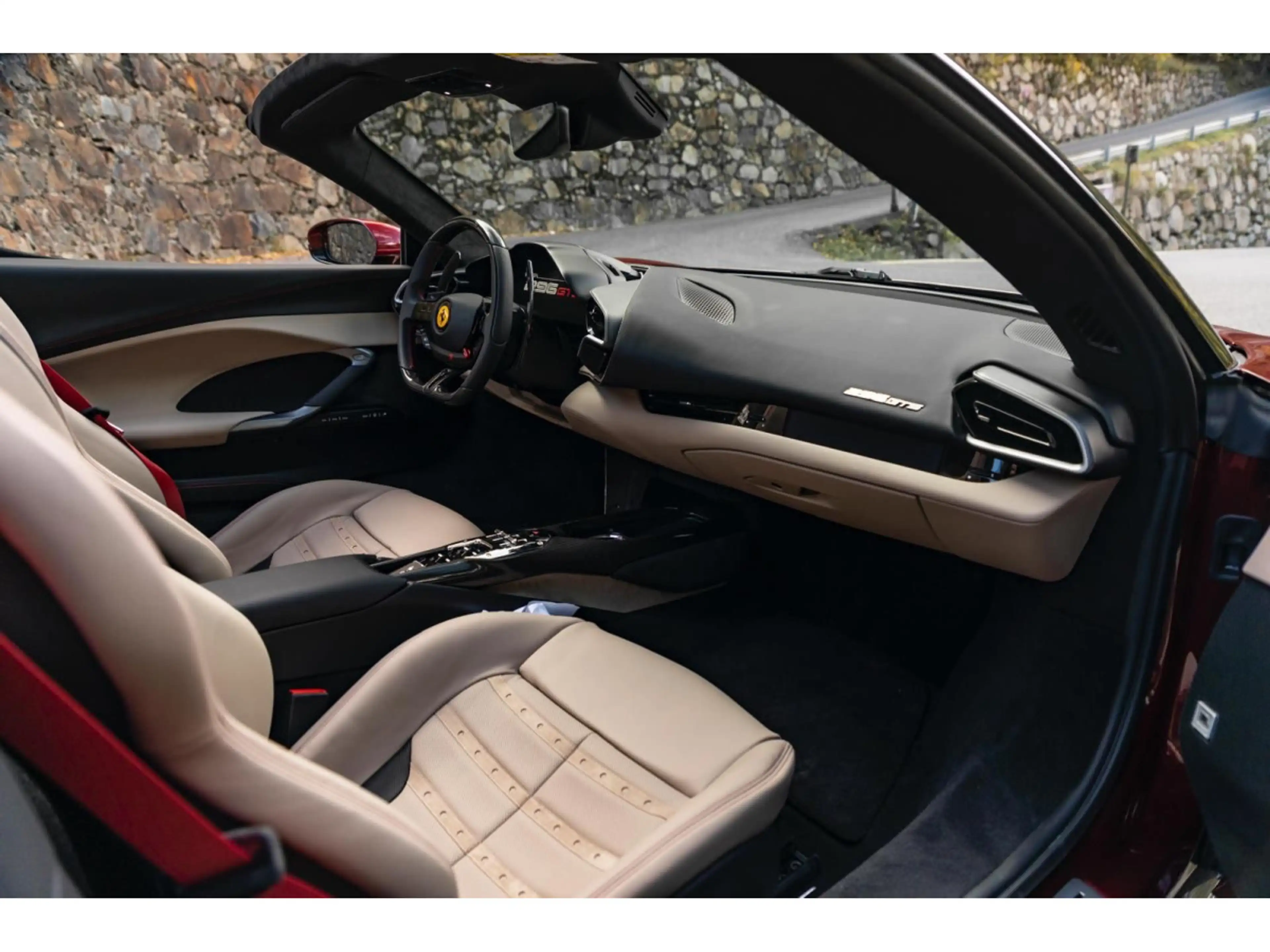 Ferrari 296 GTS GTS/ SURROUND VIEW/ ALL CARBON/ ACC — photo 8