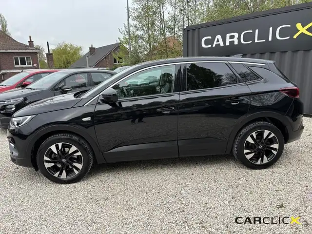 Opel Grandland view 2