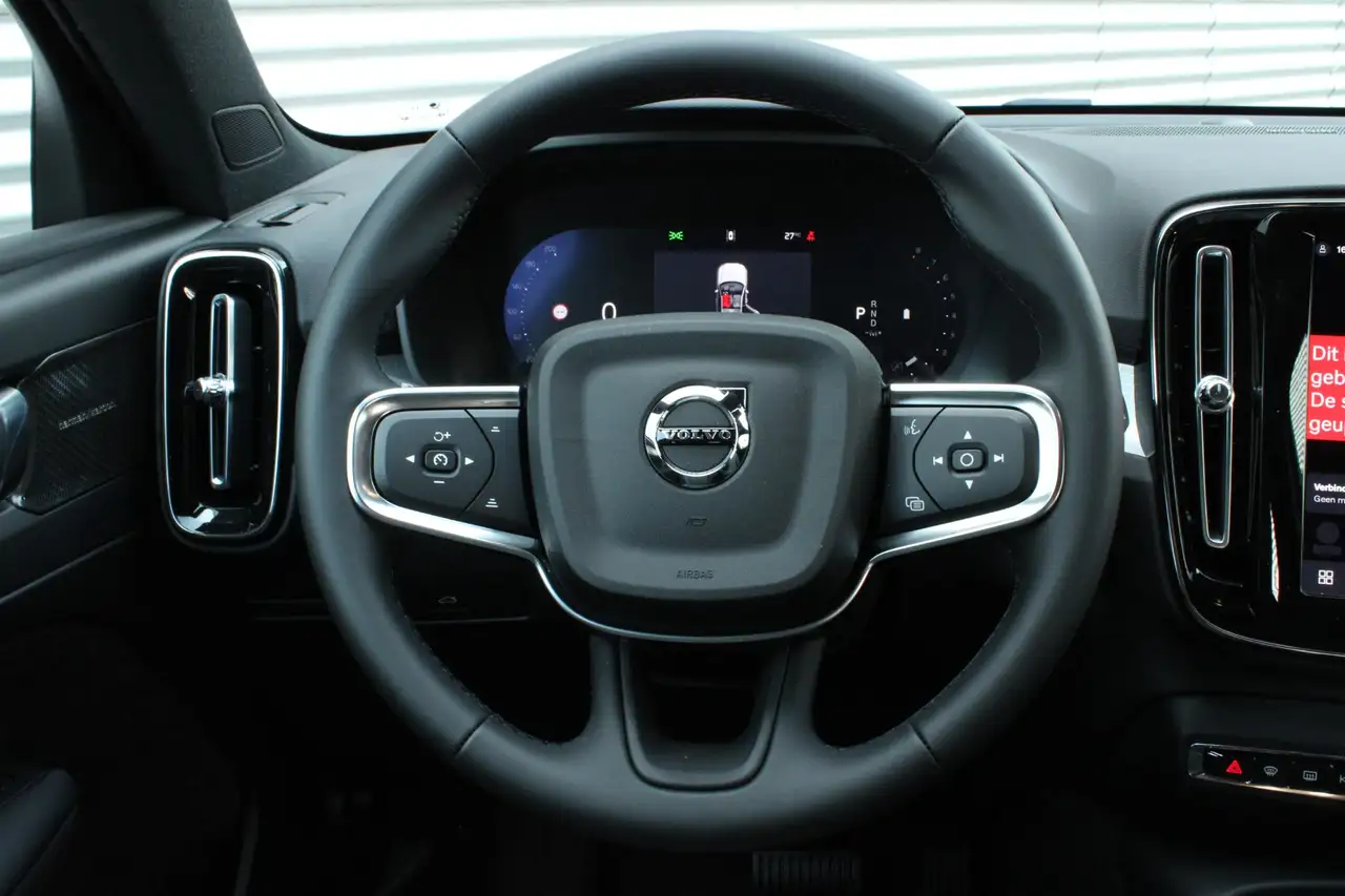 Volvo XC40 2026