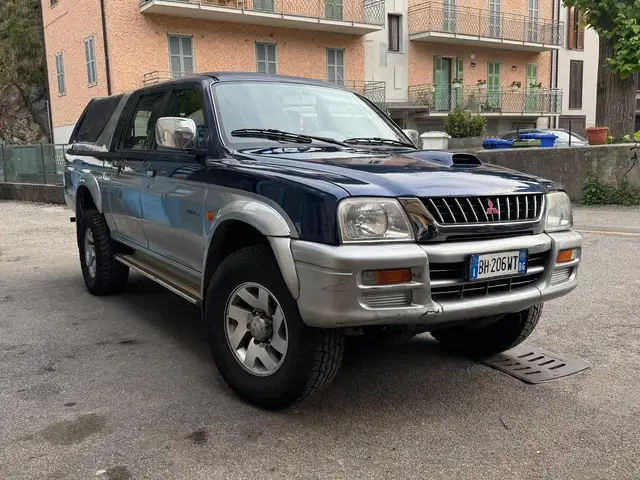 Mitsubishi L200 L200 d.cab 2.5 tdi GLS Target 4wd