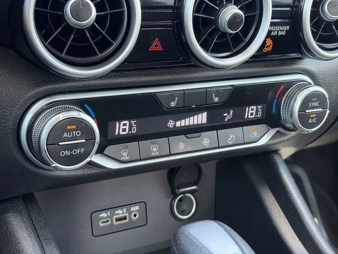 Nissan Sentra снимка Nissan Sentra