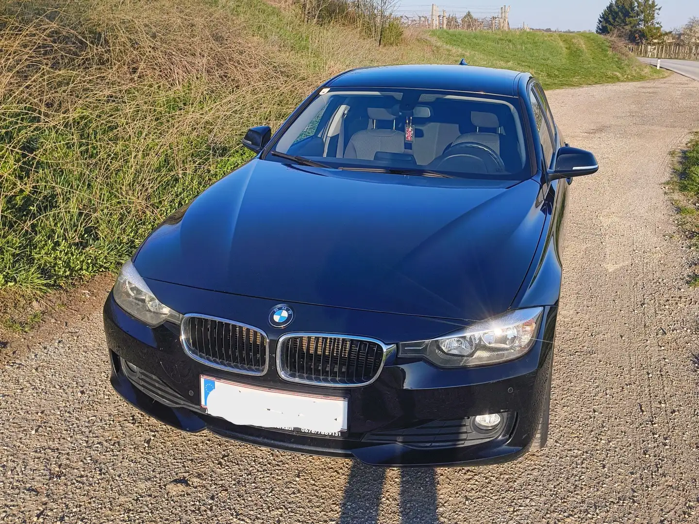 BMW 318 318d Touring Schwarz - 1