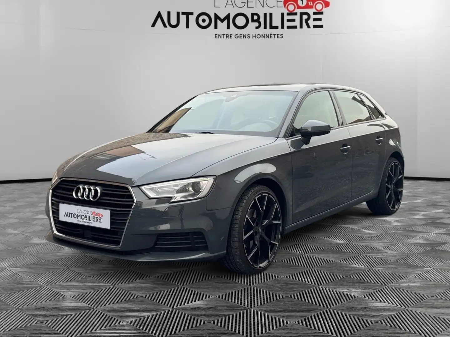 Audi A3 A3 Sportback 30 TFSI Sport S tronic (EU6d-TEMP) Gris - 1