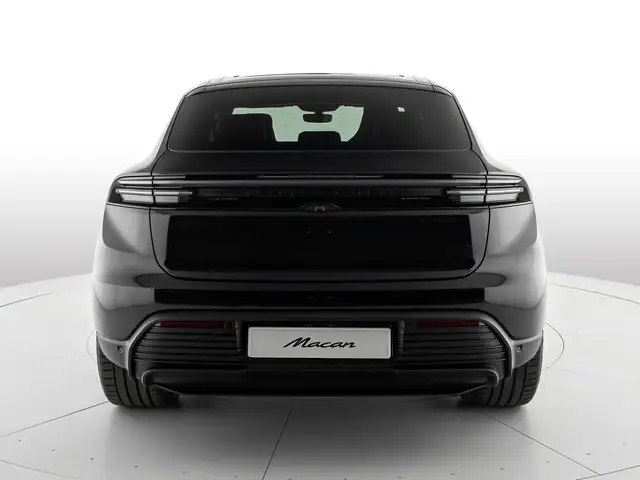 Porsche Macan view 2