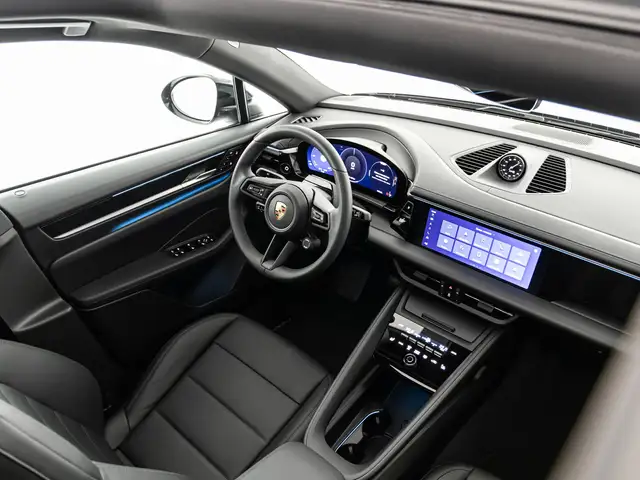 Porsche Macan view 9