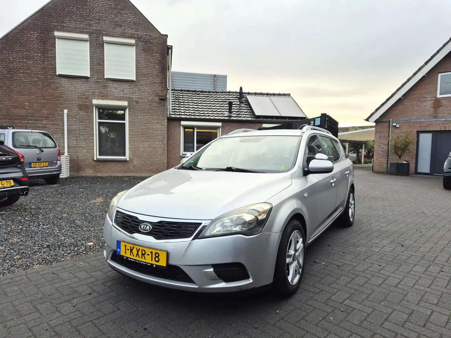 Kia Ceed / cee'd Sporty Wagon 1.4 CVVT X-tra Airco Grijs - 2