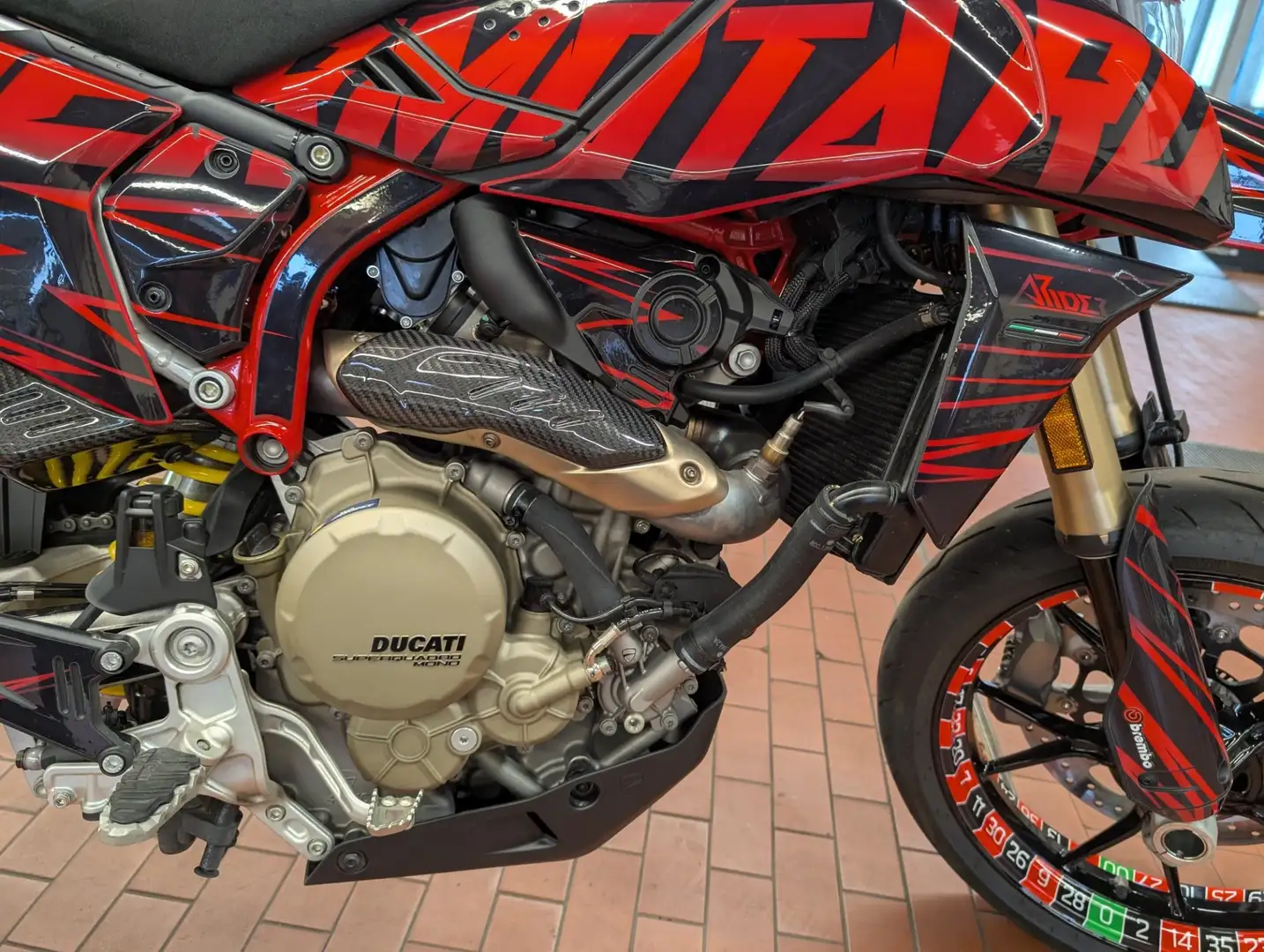 Ducati Hypermotard 698 Mono Rojo - 2