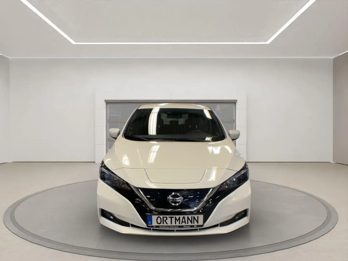 Nissan Leaf Elektro "ZE1" 40 kWh 2WD Weiß - 2