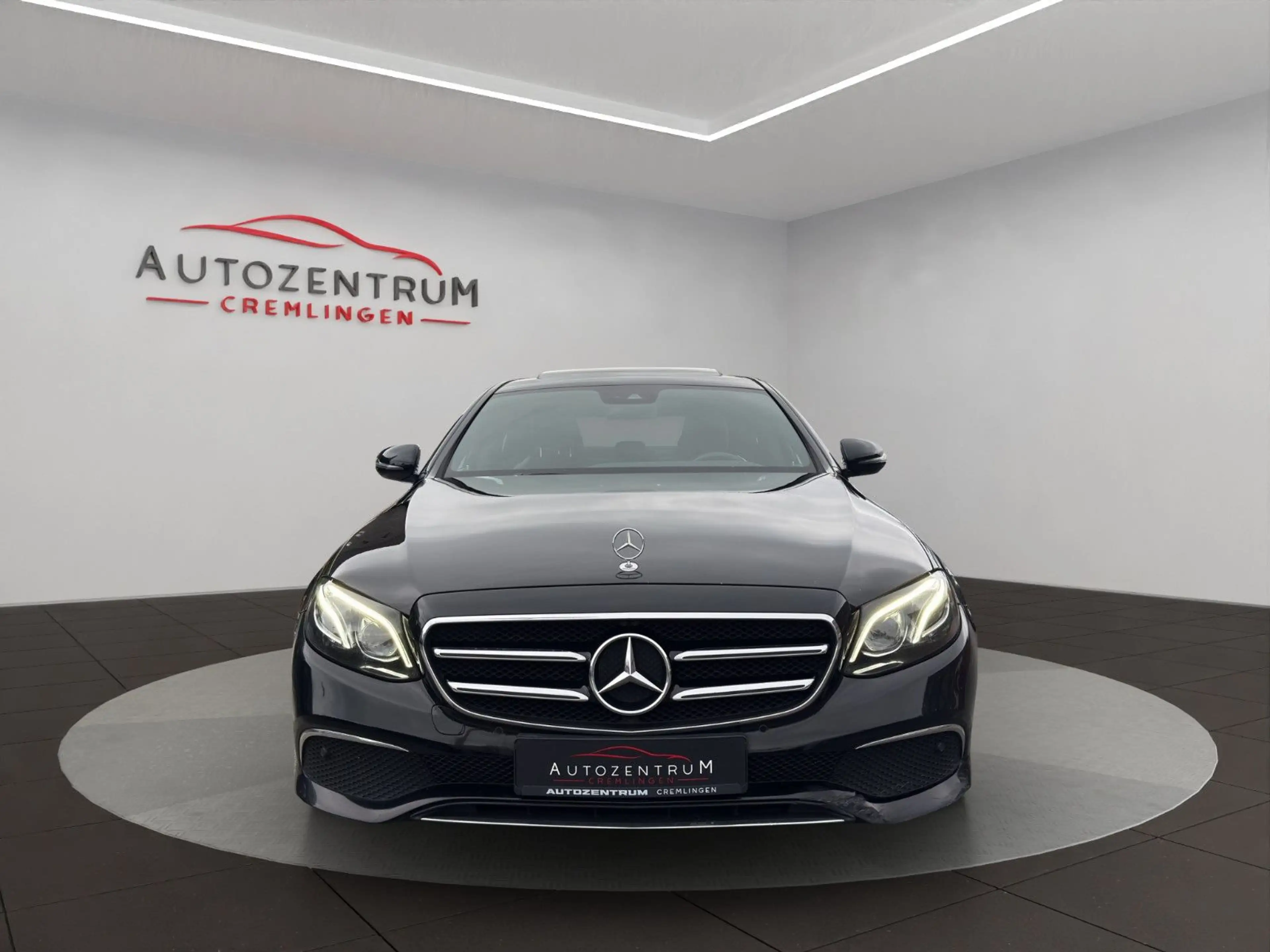 Mercedes-Benz E 400 d 4Matic eGSD MULTIB WIDESCREEN AHK KEYLESS — photo 2