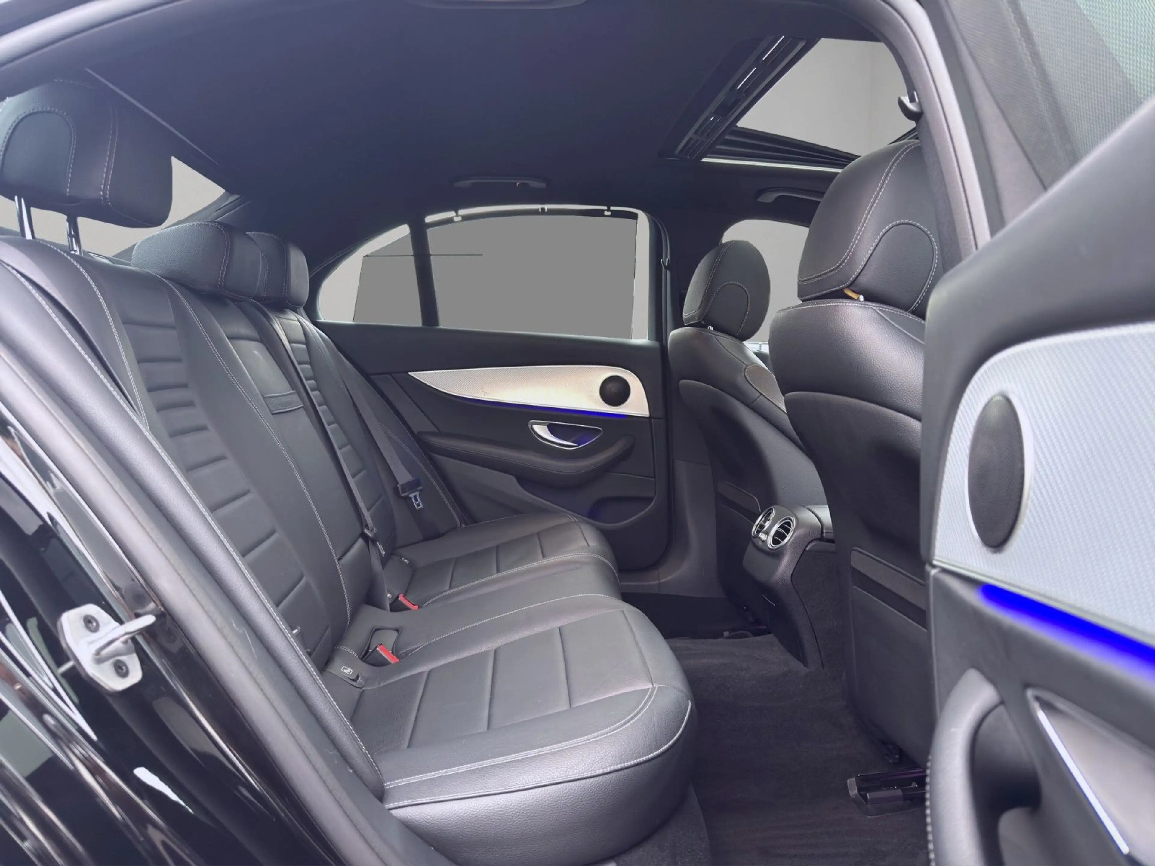 Mercedes-Benz E 400 d 4Matic eGSD MULTIB WIDESCREEN AHK KEYLESS — photo 13