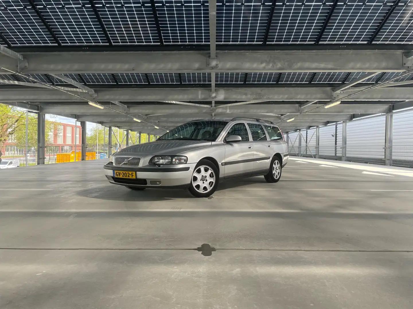 Volvo V70 2.4T Zilver - 1