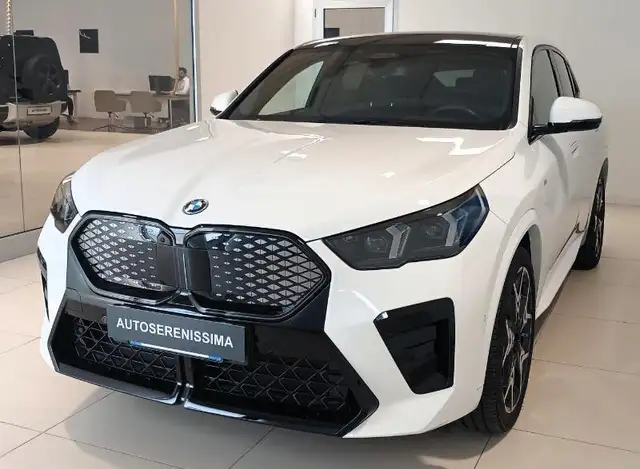 BMW iX2 (U10) xDrive 30 Msport Pro