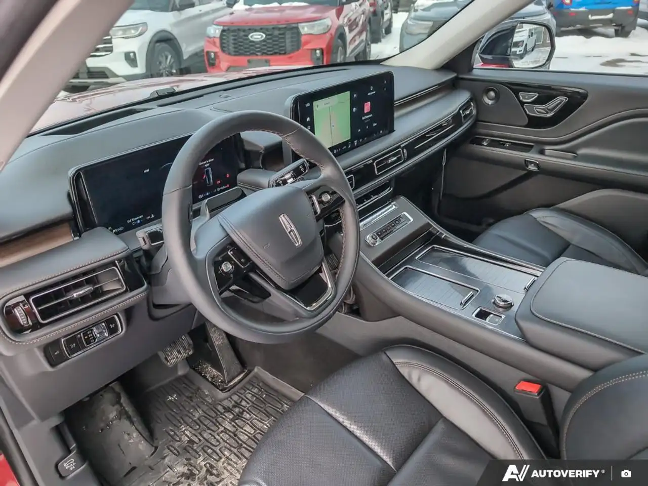 Lincoln Aviator снимка Lincoln Aviator