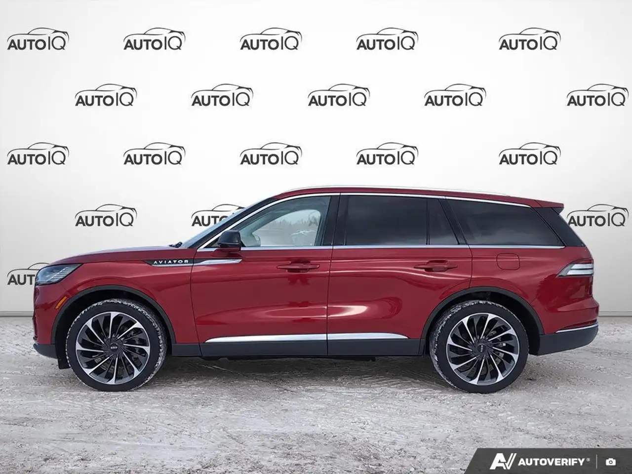 Lincoln Aviator снимка Lincoln Aviator