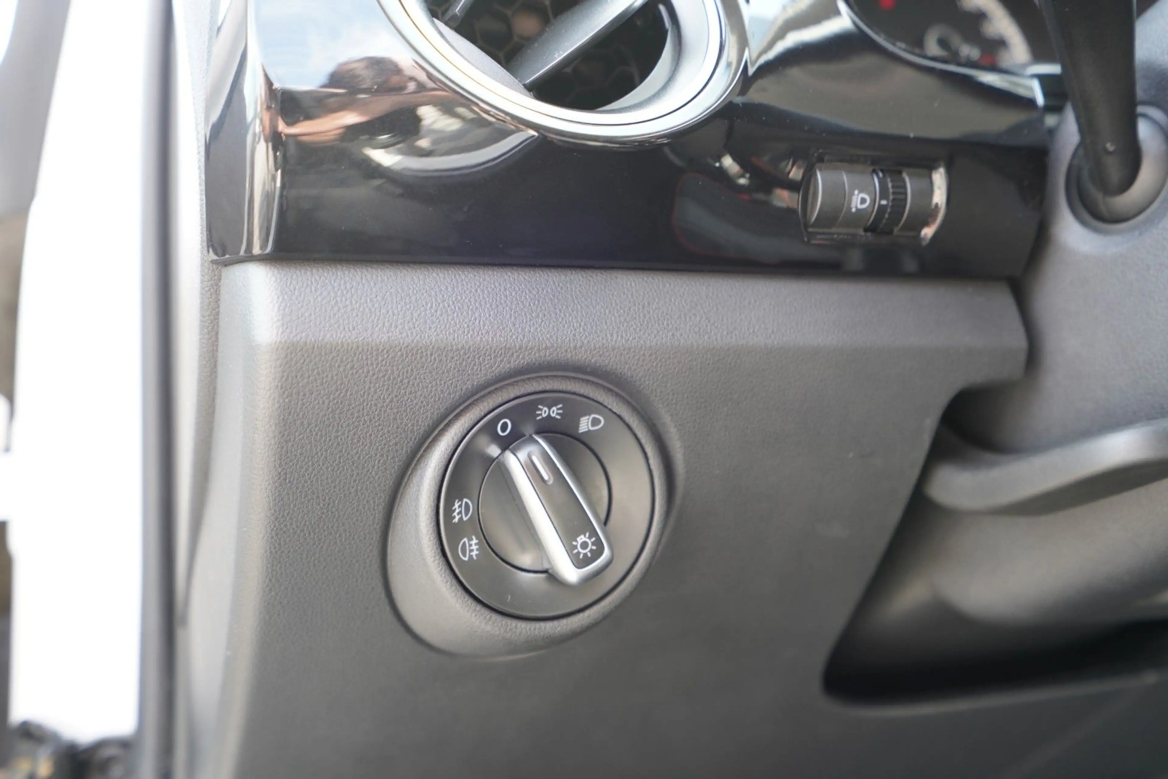 Volkswagen up! groove up!*2.Hand*Sitzheizung*Klima*Fender Sound — photo 11
