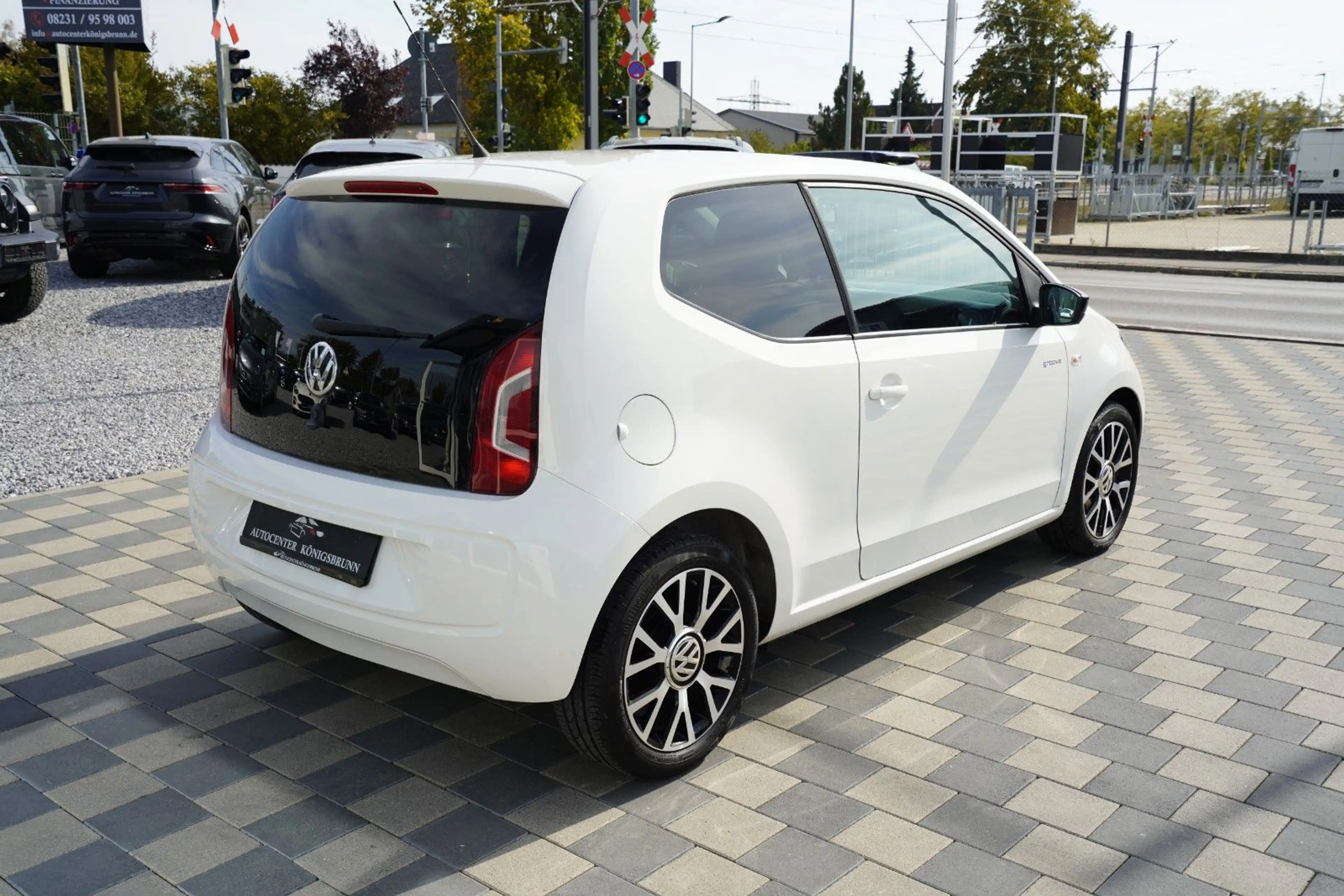 Volkswagen up! groove up!*2.Hand*Sitzheizung*Klima*Fender Sound — photo 5