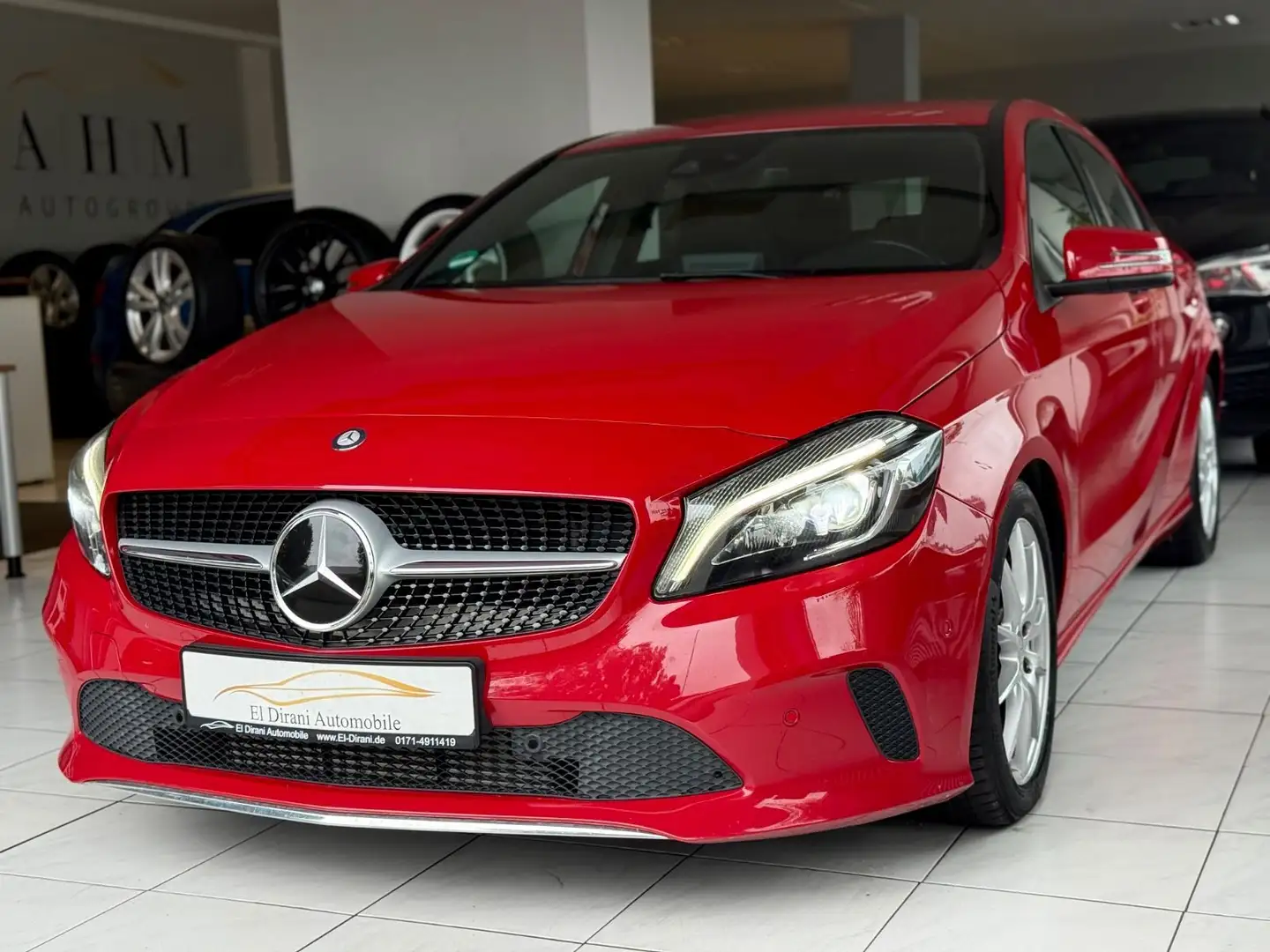 Mercedes-Benz A 200 CDI DCT 4Matic Urban LED/ACC/R-Cam/Keyless Rot - 1