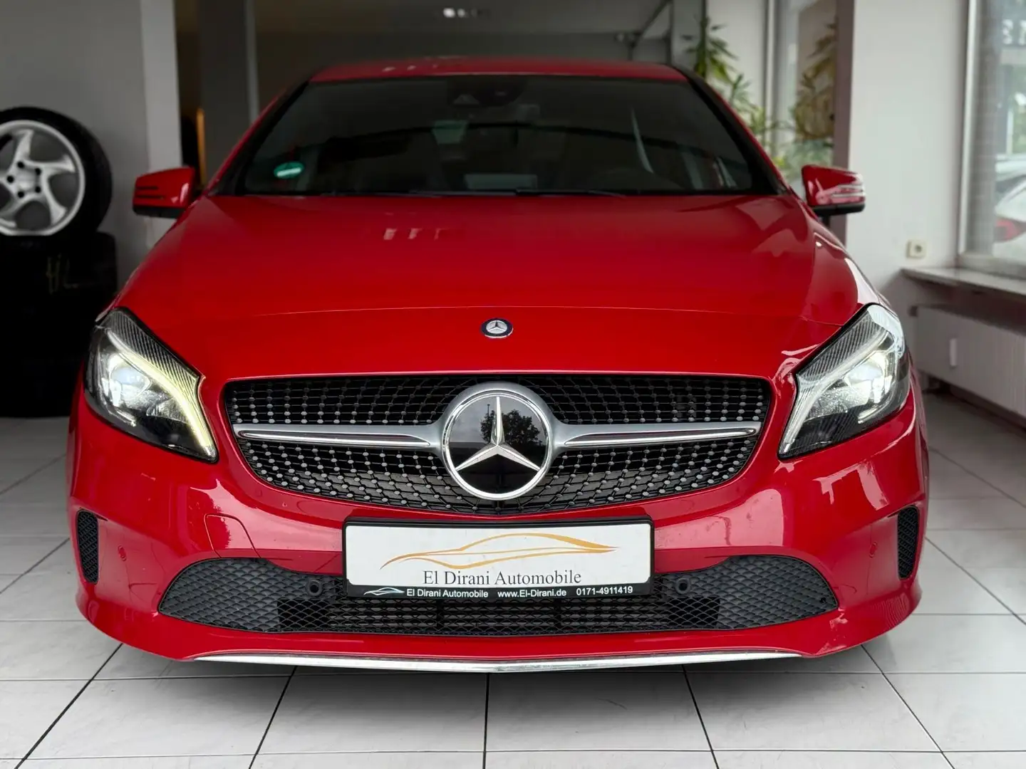 Mercedes-Benz A 200 CDI DCT 4Matic Urban LED/ACC/R-Cam/Keyless Rot - 2
