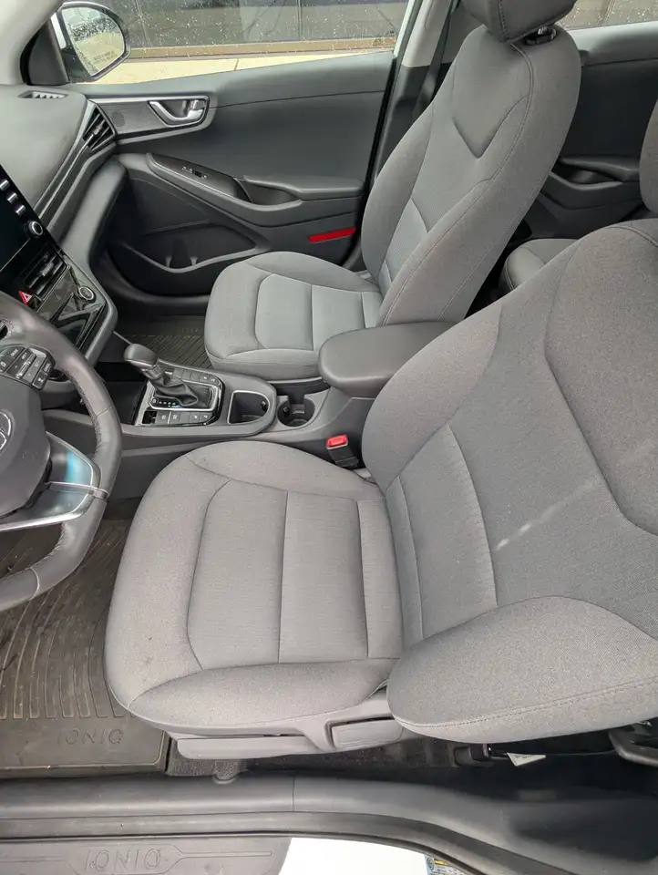 Hyundai IONIQ снимка Hyundai IONIQ