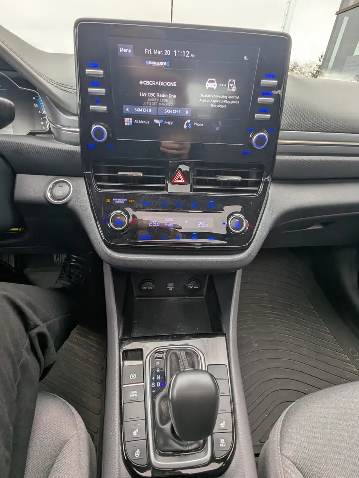 Hyundai IONIQ снимка Hyundai IONIQ