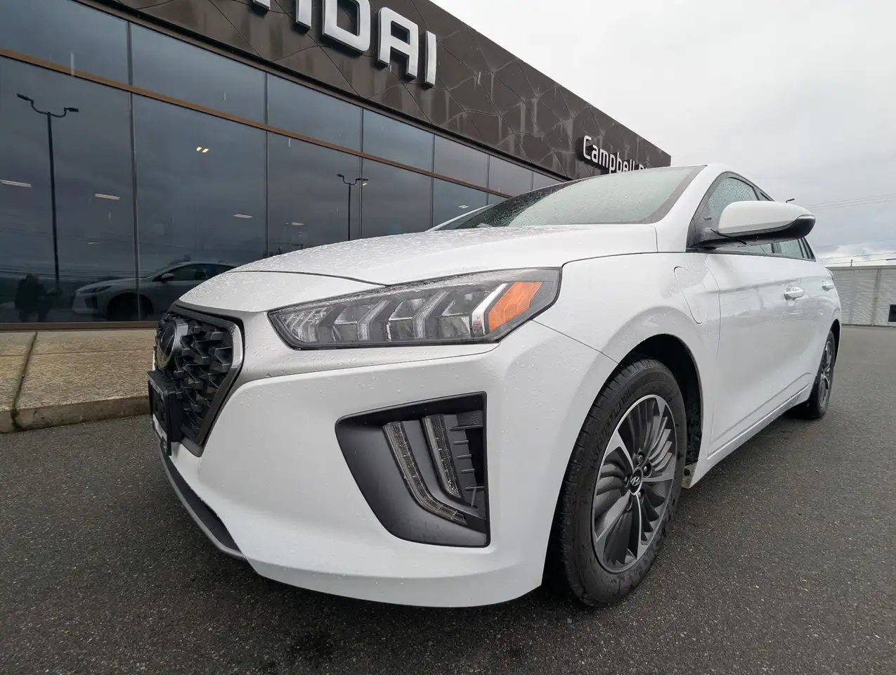 Hyundai IONIQ снимка Hyundai IONIQ