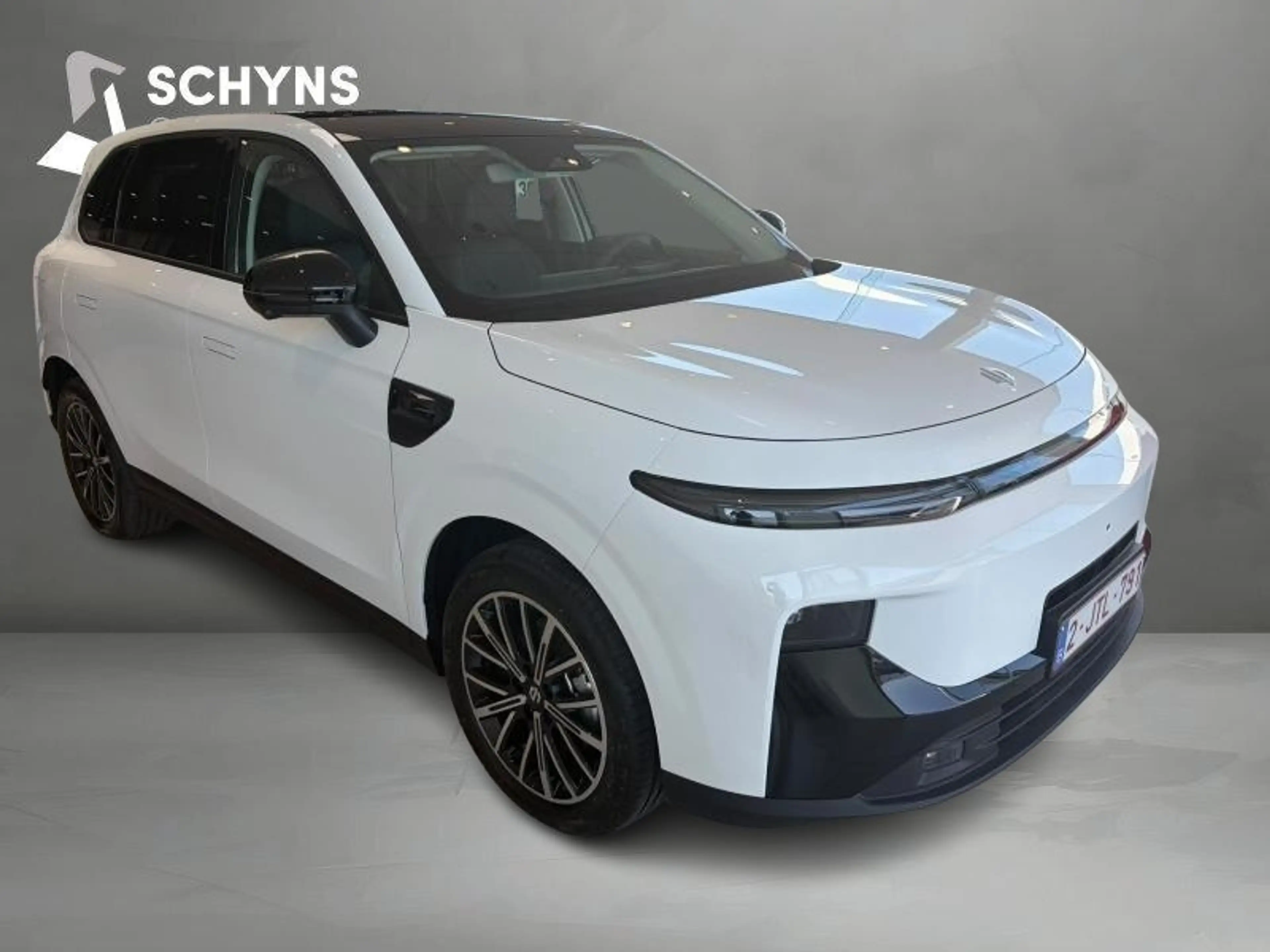 Leapmotor B10 DESIGN HYBRID — photo 3