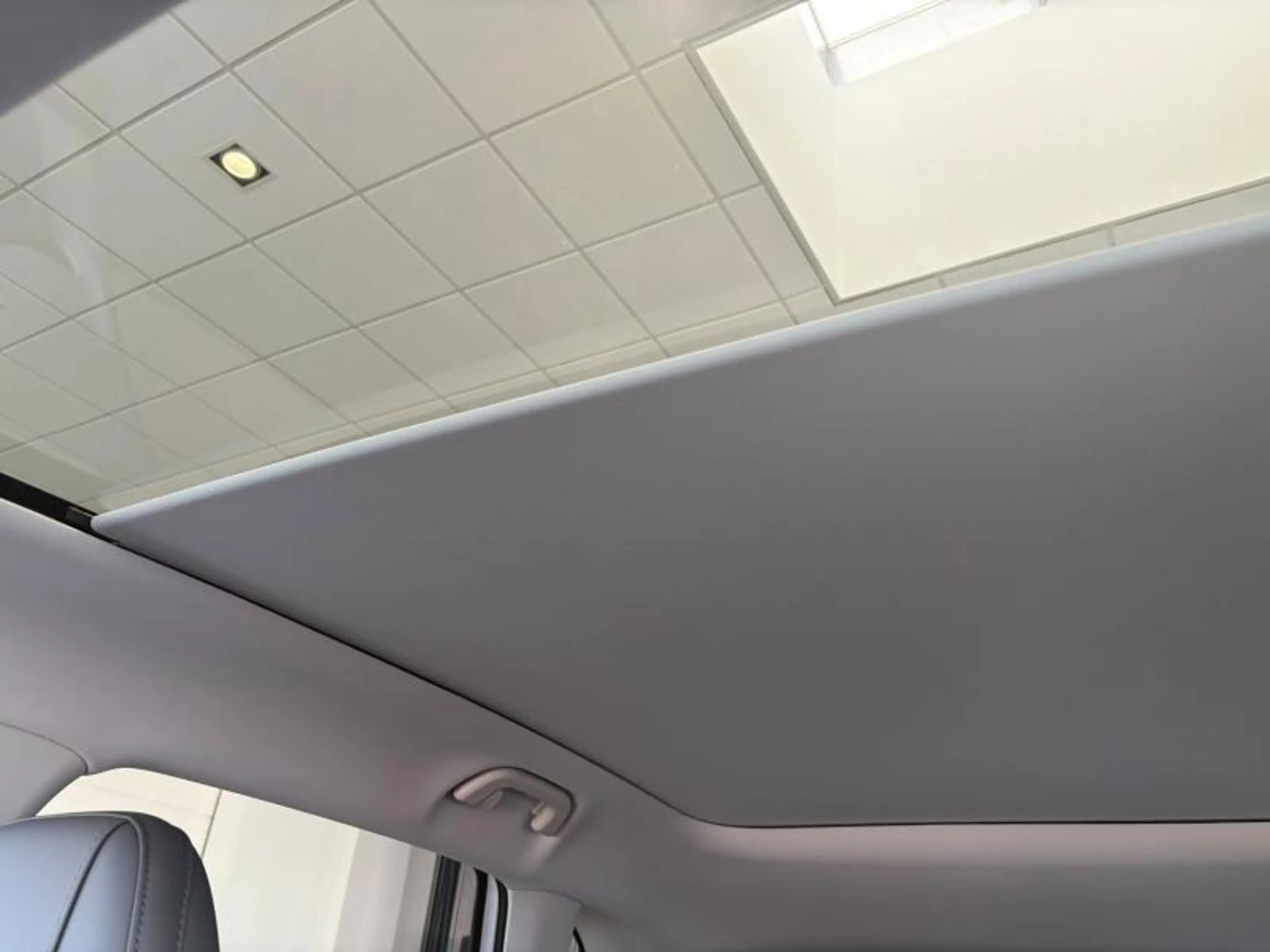 Leapmotor B10 DESIGN HYBRID — photo 8