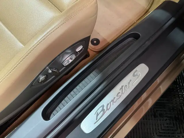 Porsche Boxster view 23