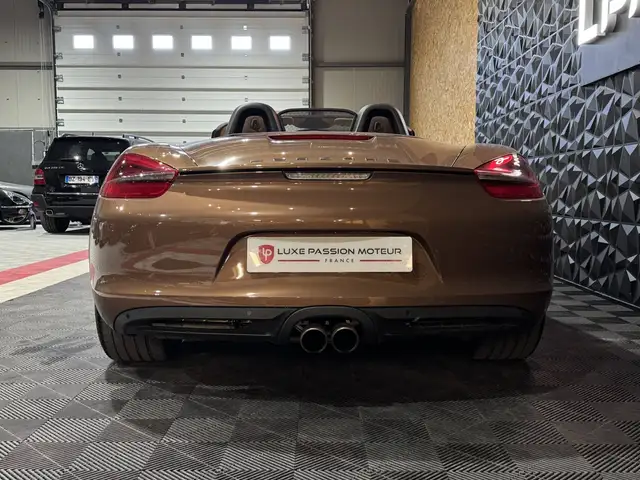 Porsche Boxster view 8