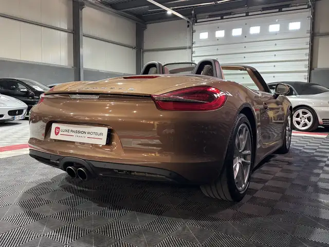 Porsche Boxster view 9