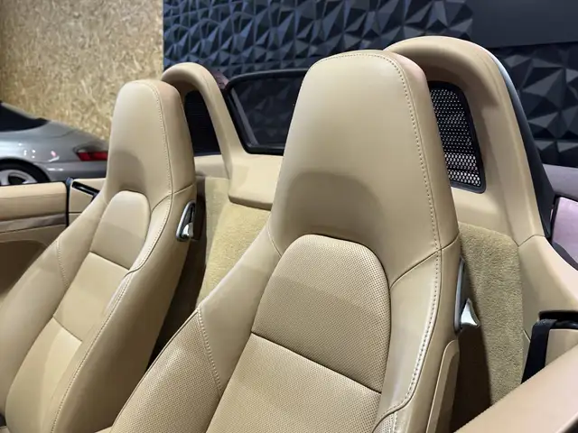 Porsche Boxster view 13