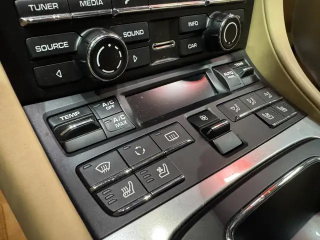 Porsche Boxster view 12