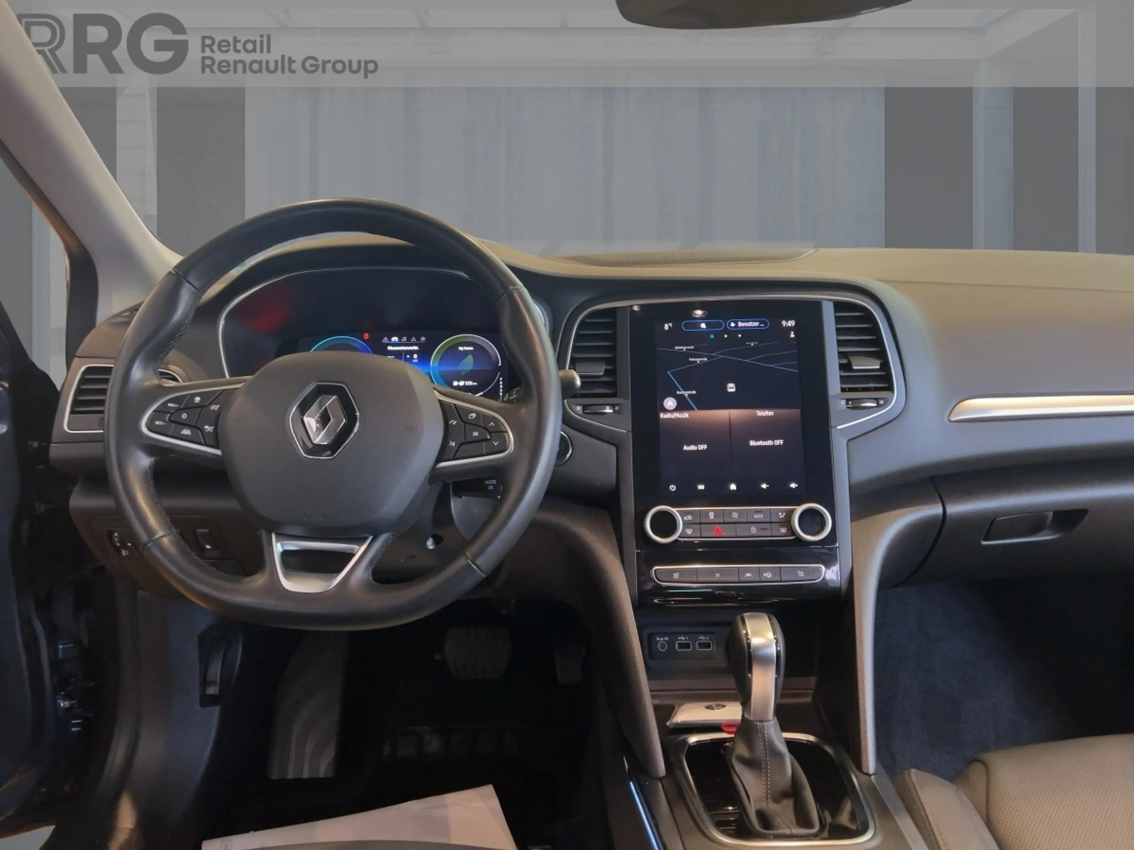 Renault Megane Grandtour INTENS E-TECH Plug-in 160 SHZ PDC — photo 12