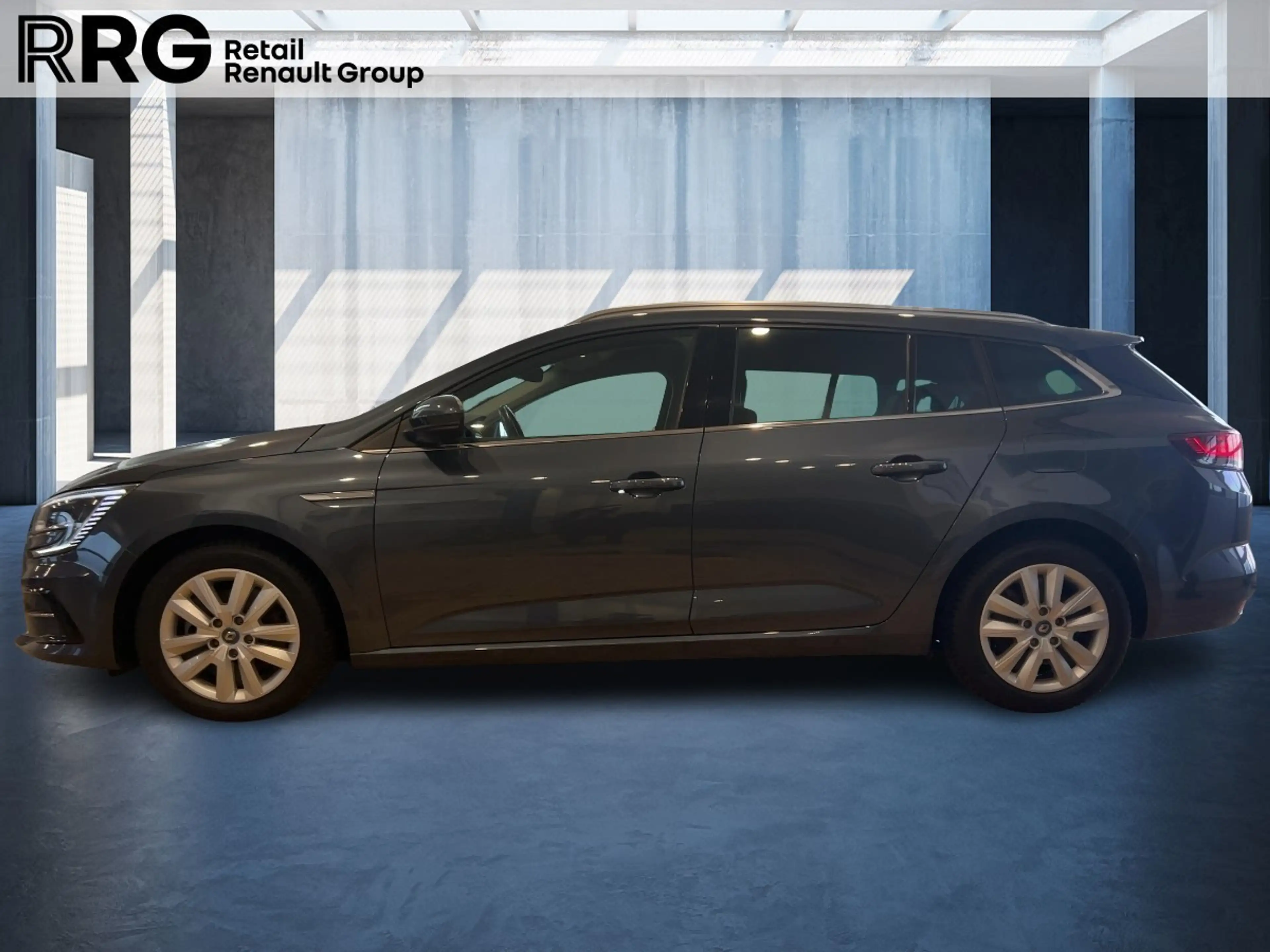 Renault Megane Grandtour INTENS E-TECH Plug-in 160 SHZ PDC — photo 2