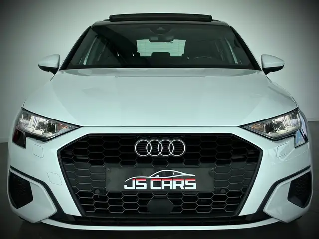 Audi A3 view 9