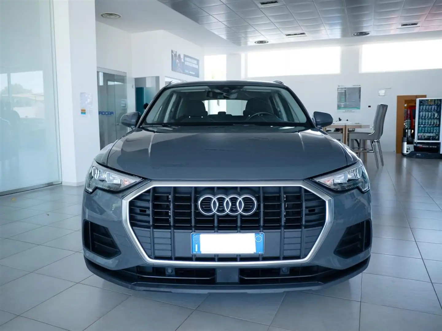 Audi Q3 35 2.0 tdi 150cv Business S-Tronic 36 mesi di gara Gris - 2